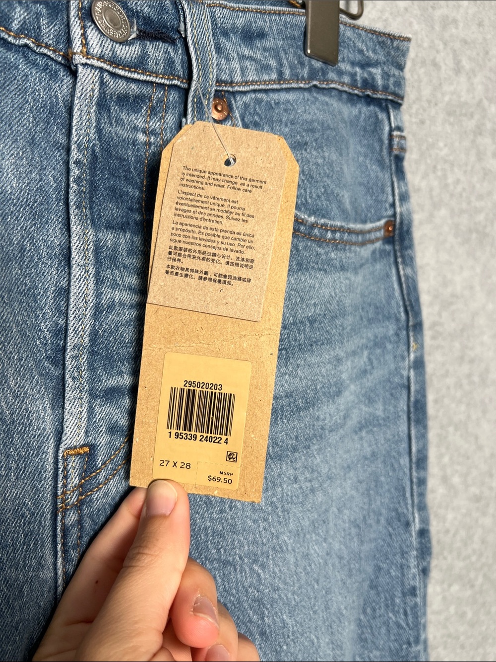 Levi’s 501 Skinny Women’s Jeans 27x28 High Rise Distressed Raw Hem NWT - Picture 2 of 7
